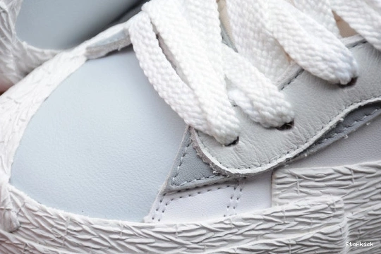 BLAZER NIKE WHITE MID BV0072-100 SACAI X 0813
